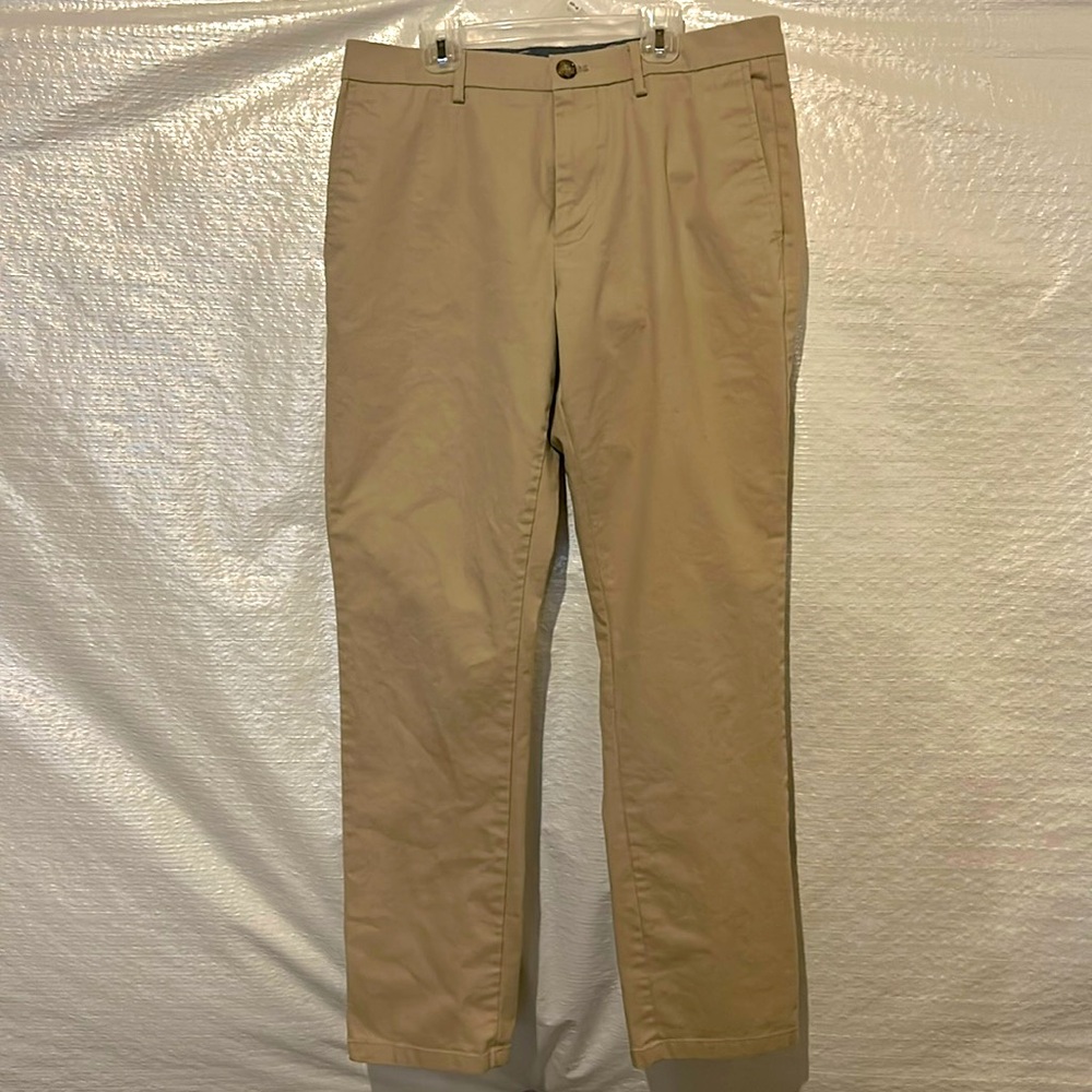 Old Navy Men’s Ultimate Slim Chinos